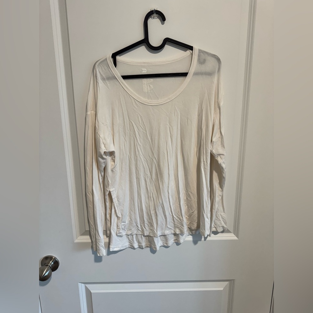 All in Motion White Long Sleeve Women's Top XS